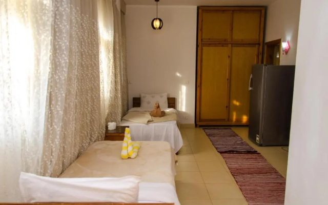 New Yalla Hotel
