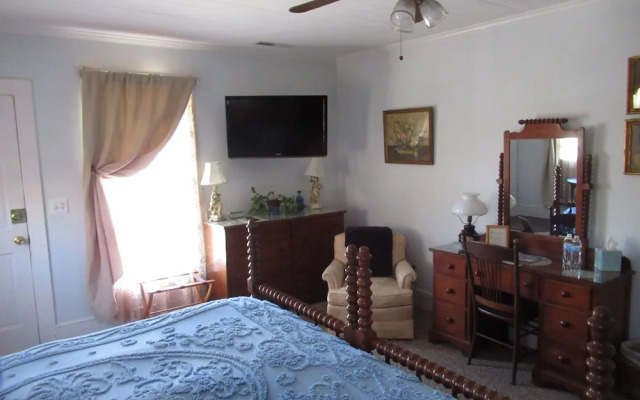 Carrier Houses B&B