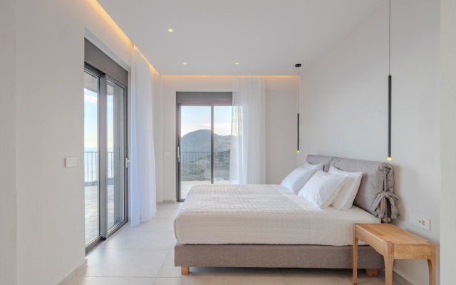 Zeus Villa