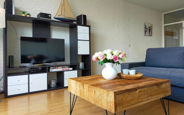 Amazing Home in Bruinisse With Wifi and 2 Bedrooms