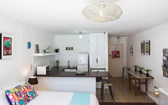 Minimalistic Green Point Studio Apartment