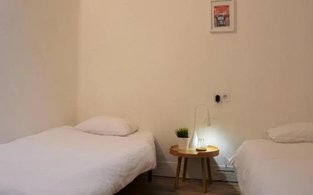 APT Slow City Hostel
