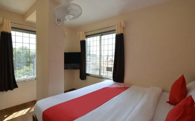 OYO Flagship 16510 Geetanjali Regency
