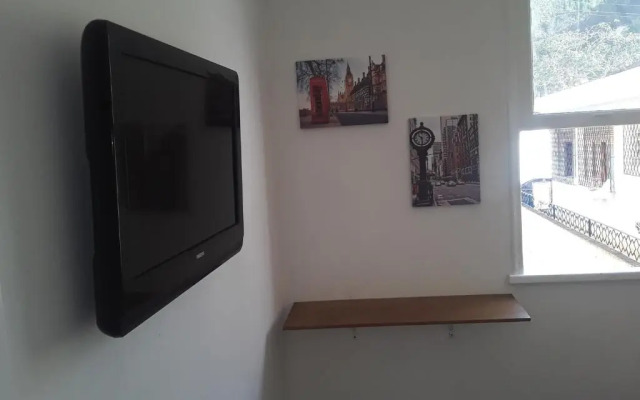 Pousada Marduk caf¿a manh¿ifi tv a cabo garagem frigobar excelente localiza¿