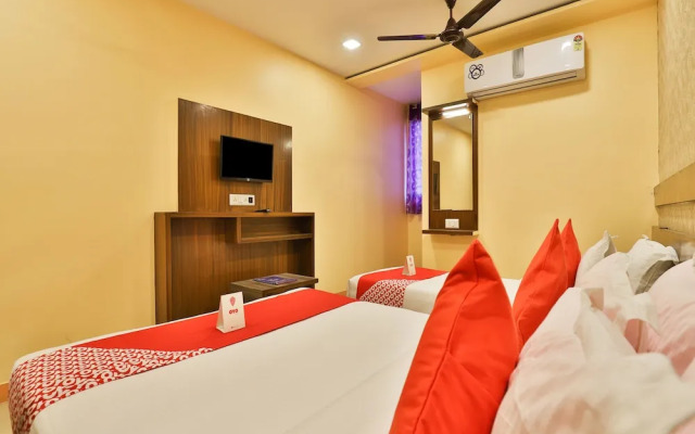 OYO 12196 Hotel Mayur Park Residency