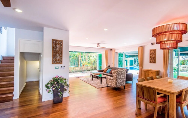 6BR Private Pool Villa Patong by Chattha
