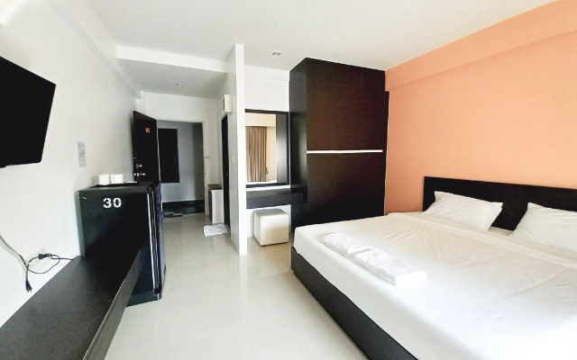 Ruan Plaisoi Apartment