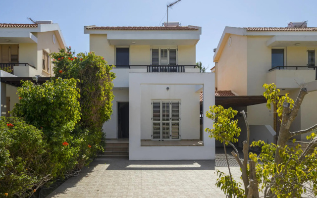 Beachfront Villa Meneou 5