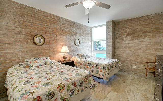 Channelview 214