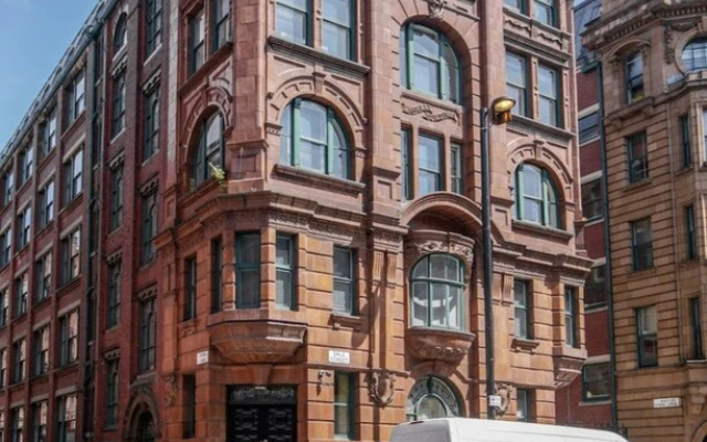 Stunning 1-bed Flat in Trendy Manchester Sleeps 4