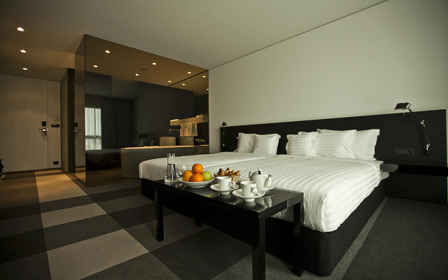 Graffit Gallery Hotel