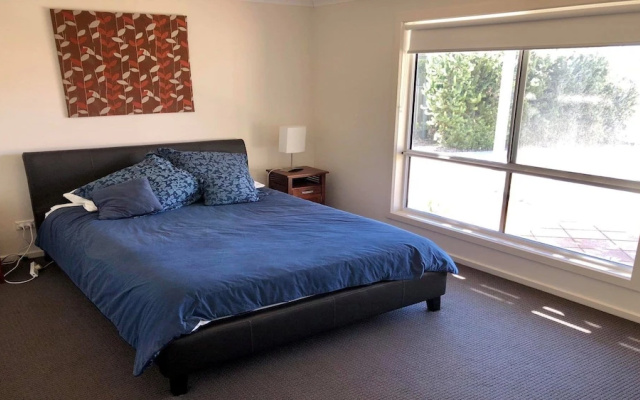 10 Hobart Road