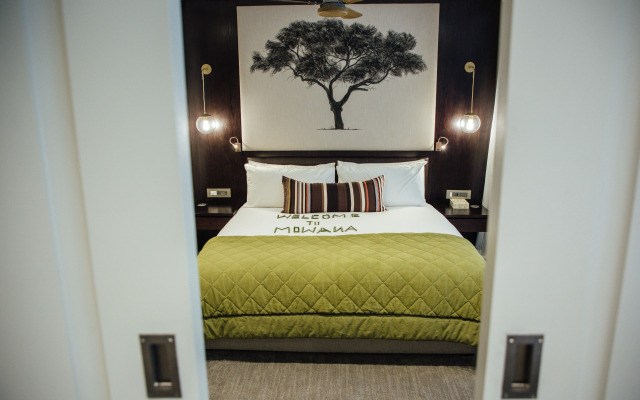 Cresta Mowana Safari Resort & Spa