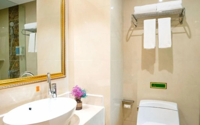 Vienna Hotel Hubei Yidu Jiefang Building