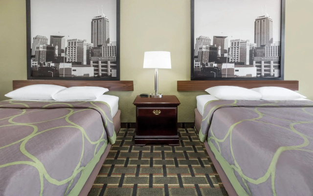 Super 8 by Wyndham Logansport