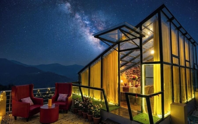 XTSY Travellers Hostel