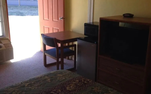 Sportsman Inn and Suites
