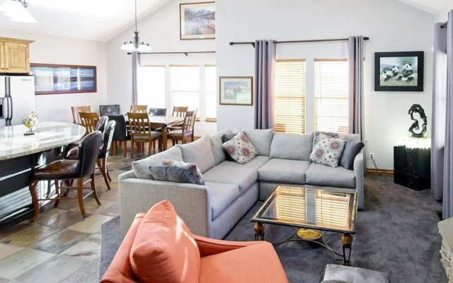 5500 Cross Country Way Townhouse