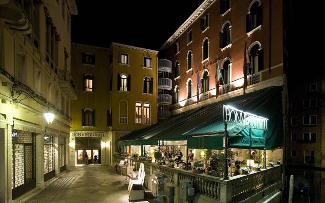 Отель Bonvecchiati Hotel Италия, Венеция - отзывы, цены и фото номеров - забронировать отель Bonvecchiati Hotel онлайн вид на фасад