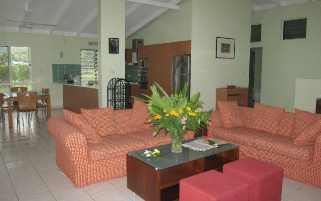 Benjor Beach Club