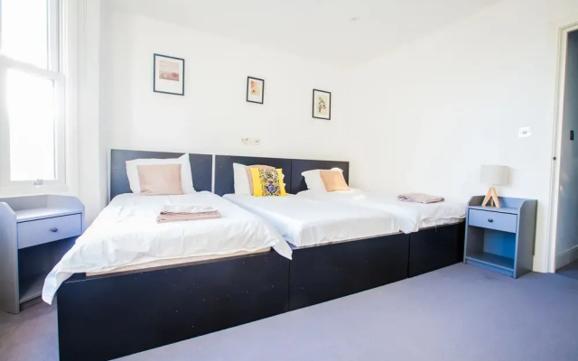 Surbiton Luxury Garden House 19A