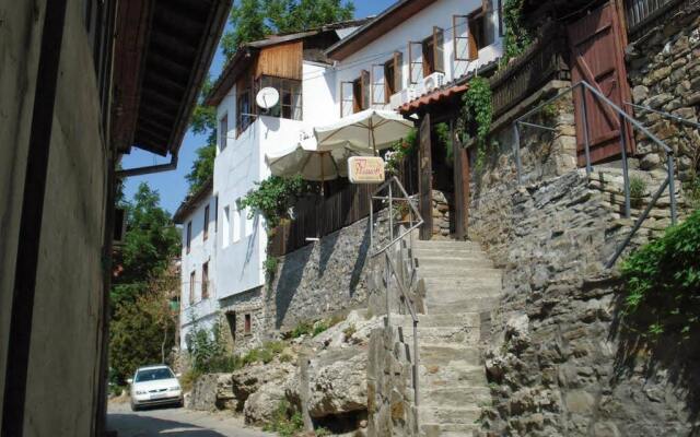 Hostel Pashov Велико Тырново вид на фасад