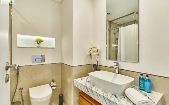 Elegant Pool View 2BR Apartment