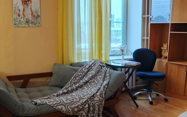 Студия 2+2  "ЕНИСЕЙ" в 2х мин. от метро