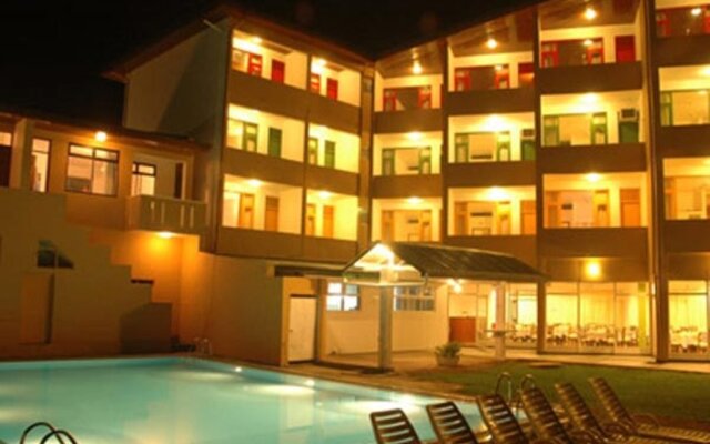 Hikkaduwa Beach Hotel вид на фасад