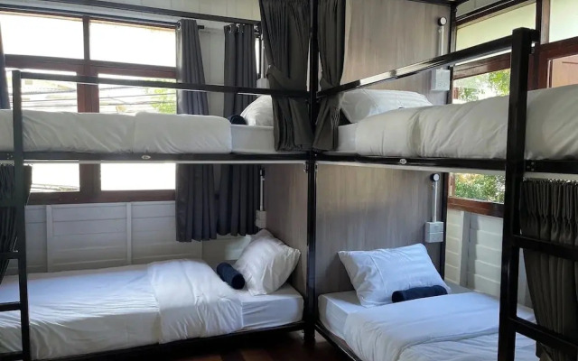 Green Cabin Hostel