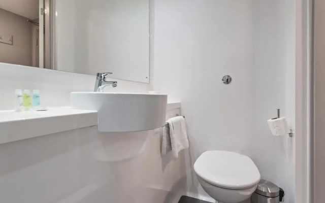 Fab 6BR APT Perfect for Sightseeing - Sleeps 6