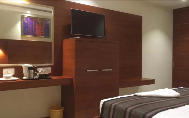 Azeez Avenue hotel