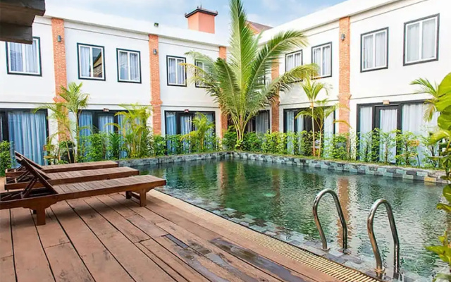 Morning Angkor Boutique