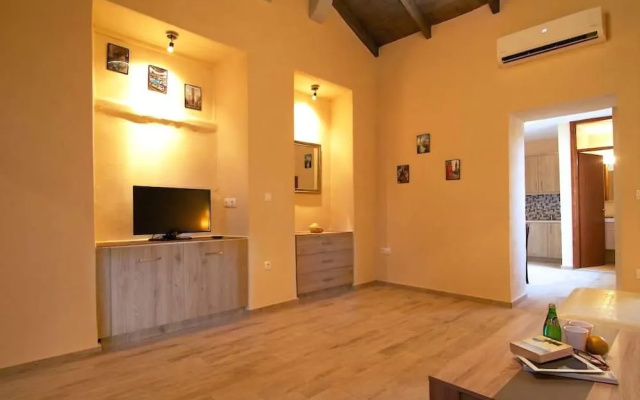 Asikiko Suites