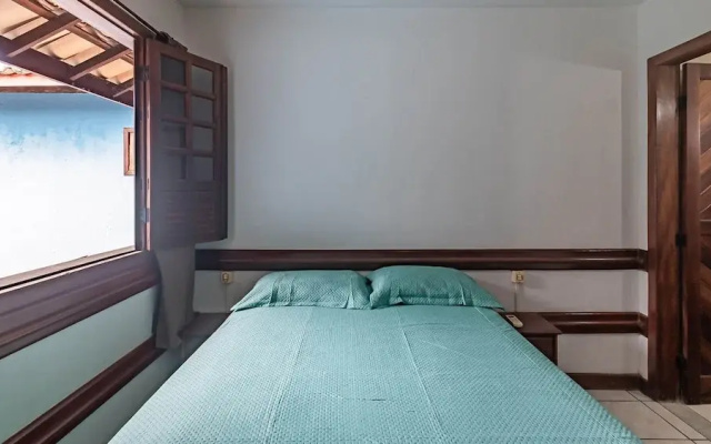 Casa com Piscina a 300m da Praia de Taperapu