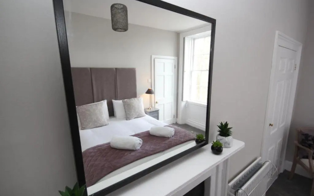 Park View Two-Bedroom Apartment