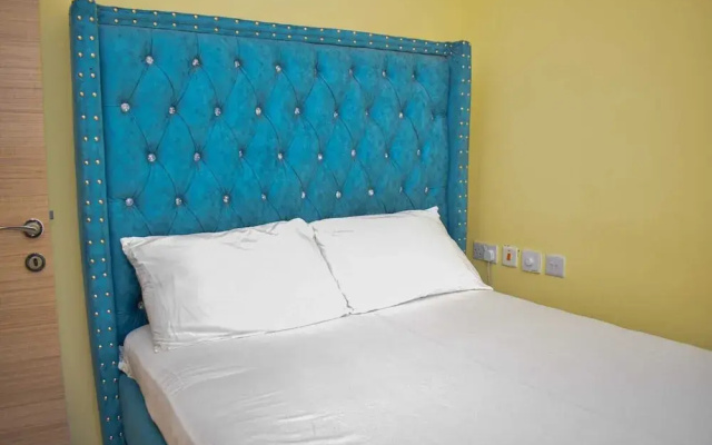 Lux Suites Buxton Point Apartments
