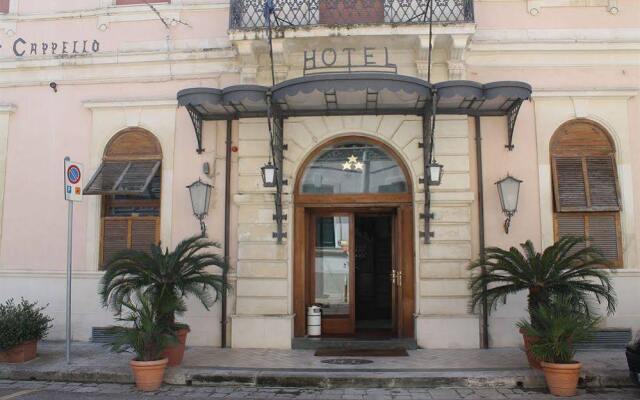 Hotel Cappello Лечче вид на фасад