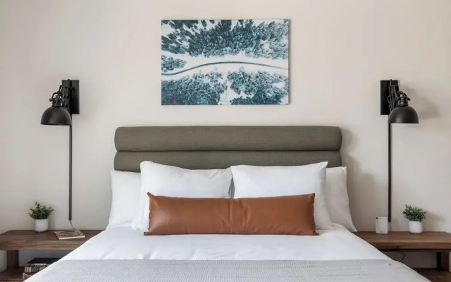 Spillway Lodges