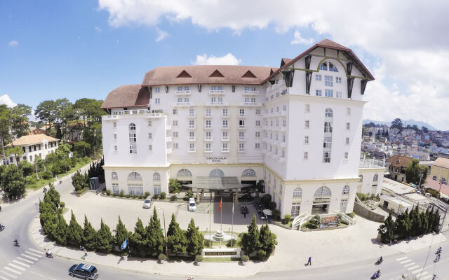 Saigon Dalat Hotel вид на фасад