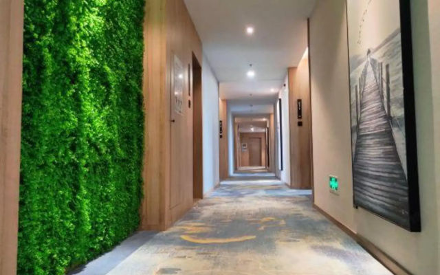 Oufeisi Hotel Select (Huzhou Zhili Children's Clothing Wholesale City)