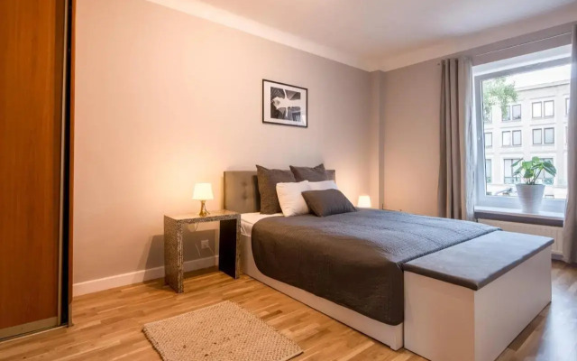 White Residence 4rooms - City Center
