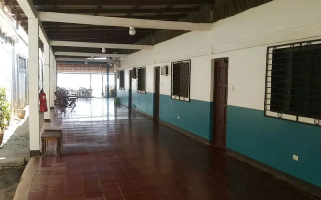 Playa Roca Hotel