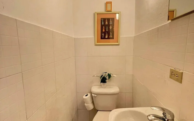 Apartment 5 Mins Walk To The Beach