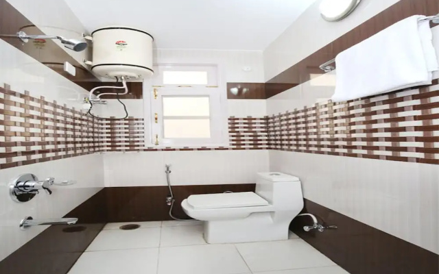 OYO 10756 Home 2BHK Mehli