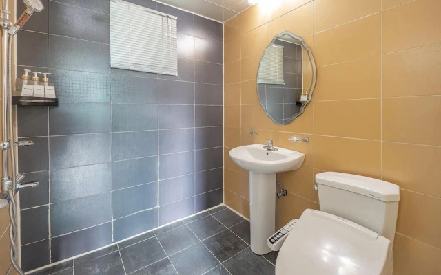 Gapyeong Topclouds Pet&spa Pension