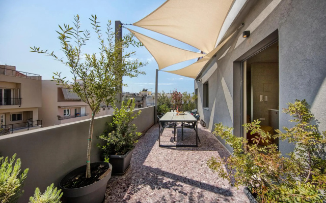 Sunny Loft with Acropolis View