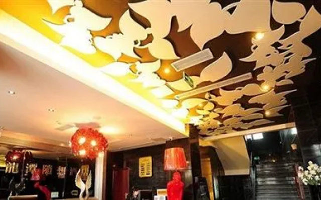 Super 8(速8酒店(绵阳火车站绵中店))