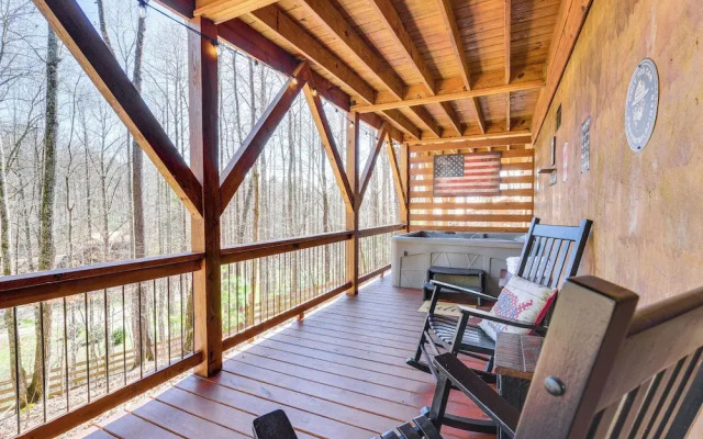 Hot Tub + Fire Pit: Dog-friendly Cabin in Murphy!