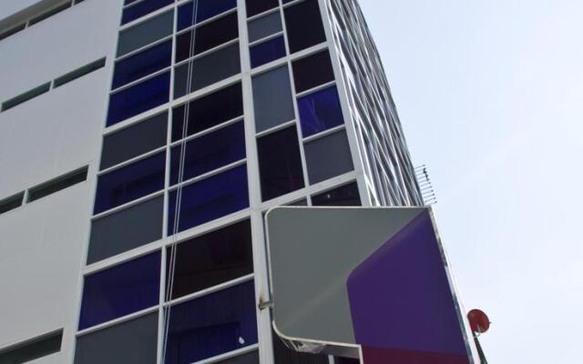 Отель Paradiso Boutique Suites Бангкок вид на фасад